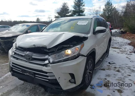 2018 Toyota Highlander Xle from USA, damaged, VIN 5TDJZRFH6JS880793